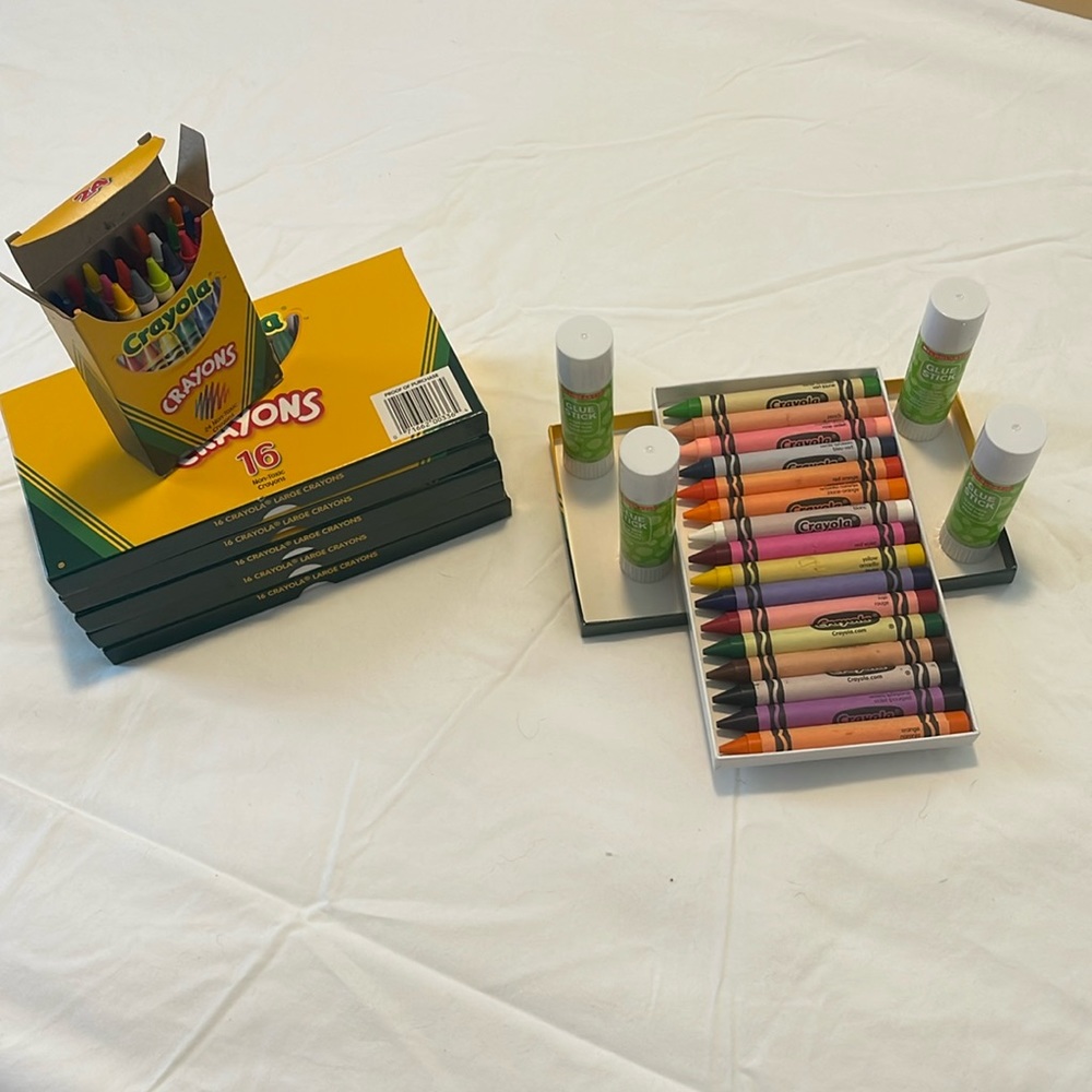 NWOT 7 boxes of Crayola crayons, 4 glue sticks